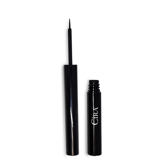 LiquidLuxe – Long-Lasting Liquid Eyeliner